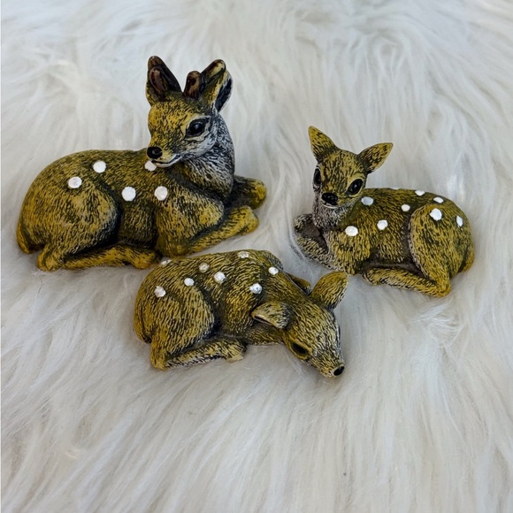 Other - Charming Woodland Deer Figurines Set - Brown